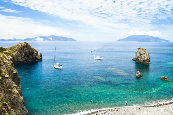 Aeolian islands ferries Sicily